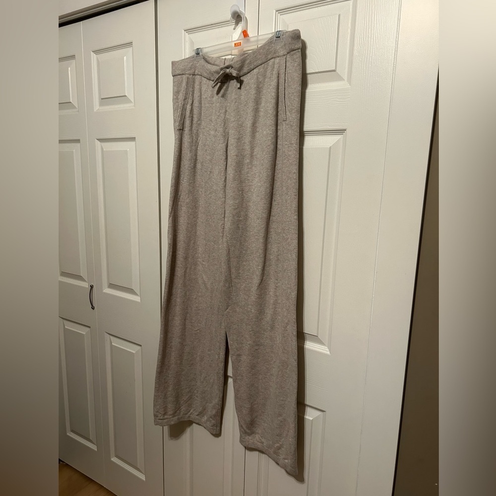 NWOT The Gap Wide Leg Light Beige Sweater Pants (*TALL*)